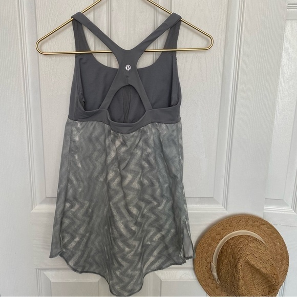 Lululemon Venus Tank Blazer Fossil / Fossil Material: Luxtreme, Swift size:6 - Picture 10 of 13
